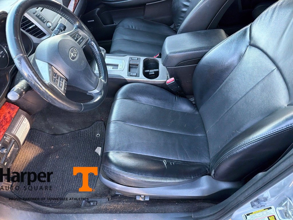 Used 2012 Subaru Outback 2.5i Limited w/ Moonroof Pkg AWD/4WD image 13