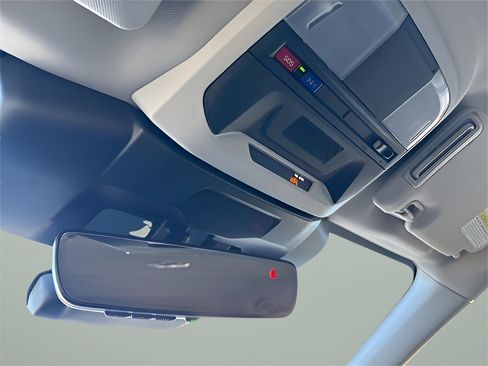 Certified 2024 Subaru Crosstrek 2.0i Premium w/ Crosstrek Mirror Package image 17