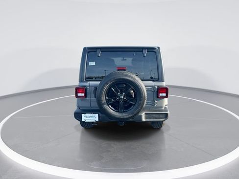 Used 2022 Jeep Wrangler Unlimited Sport AWD/4WD image 7
