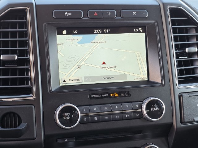 Used 2018 Ford Expedition Limited w/ Equipment Group 301A RWD image 10