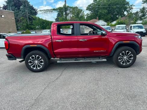 Used 2024 GMC Canyon Denali AWD/4WD image 4