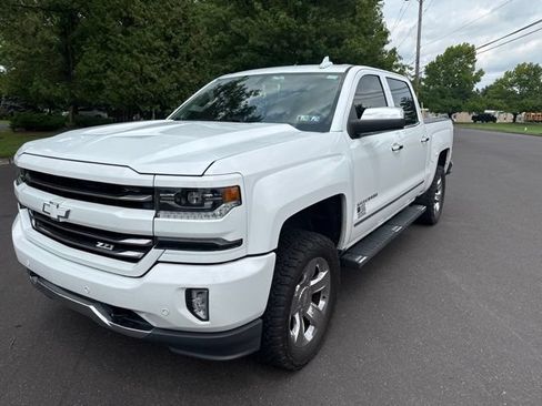 Used 2017 Chevrolet Silverado 1500 LTZ Z71 w/ LTZ Plus Package AWD/4WD image 3