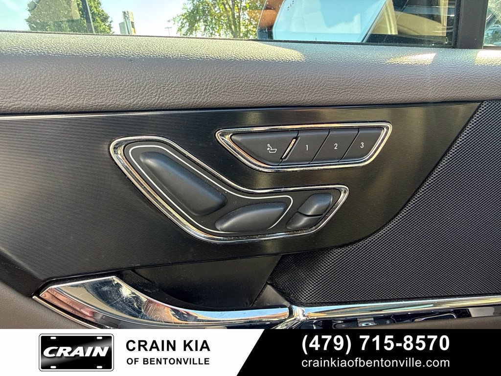 Used 2020 Lincoln Corsair Reserve w/ Equipment Group 202A AWD/4WD image 14