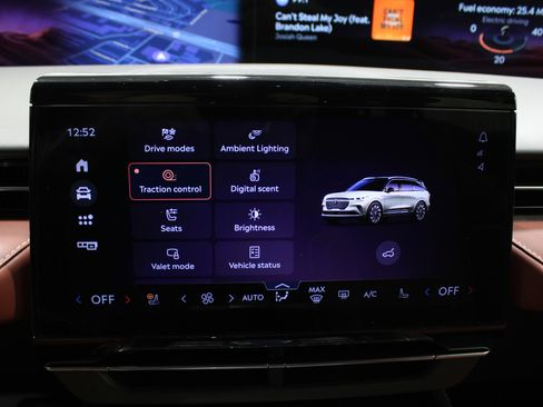 Certified 2024 Lincoln Nautilus Black Label w/ Jet Appearance Package (87T) image 18