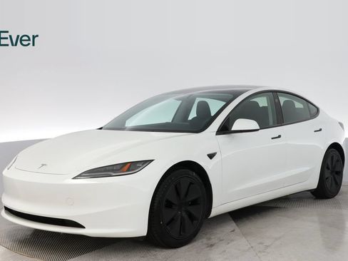 Used 2024 Tesla Model 3 Standard Range RWD image 2