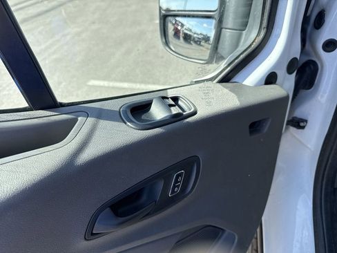 Used 2023 Ford Transit 250 Medium Roof AWD image 20
