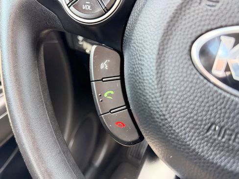Used 2018 Kia Soul FWD image 37
