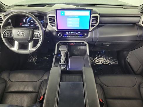 Used 2025 Toyota Sequoia Platinum AWD/4WD image 17