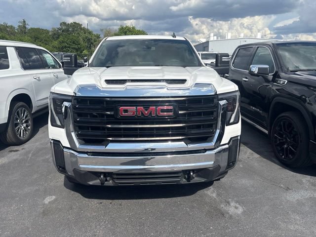 Used 2024 GMC Sierra 2500 Pro w/ Convenience Package AWD/4WD image 2