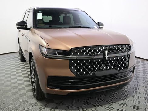 New 2026 Lincoln Navigator Black Label AWD/4WD image 9