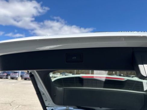 New 2026 Volkswagen Tiguan SE AWD/4WD image 9