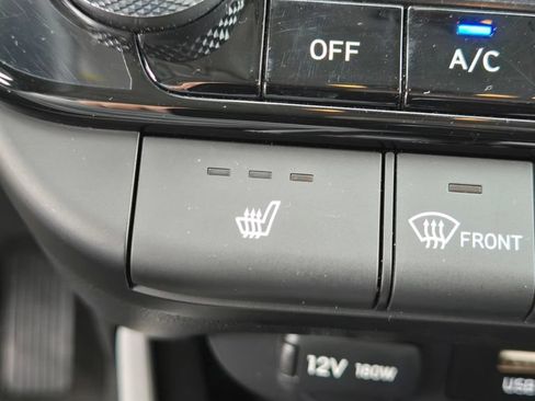Used 2023 Hyundai Elantra Limited FWD image 25