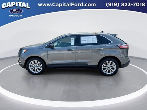 Certified 2024 Ford Edge Titanium image 5