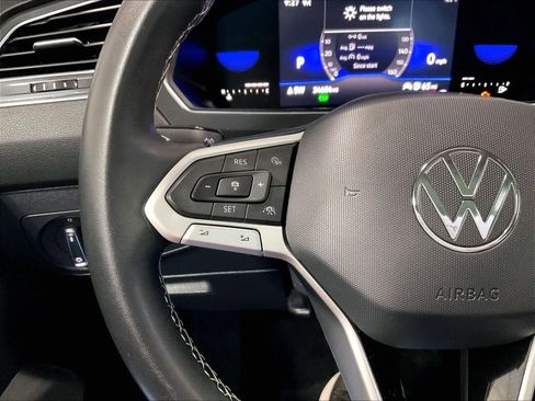 Used 2023 Volkswagen Tiguan SE AWD/4WD image 23