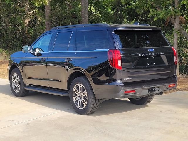 Used 2026 Ford Expedition Active RWD image 6
