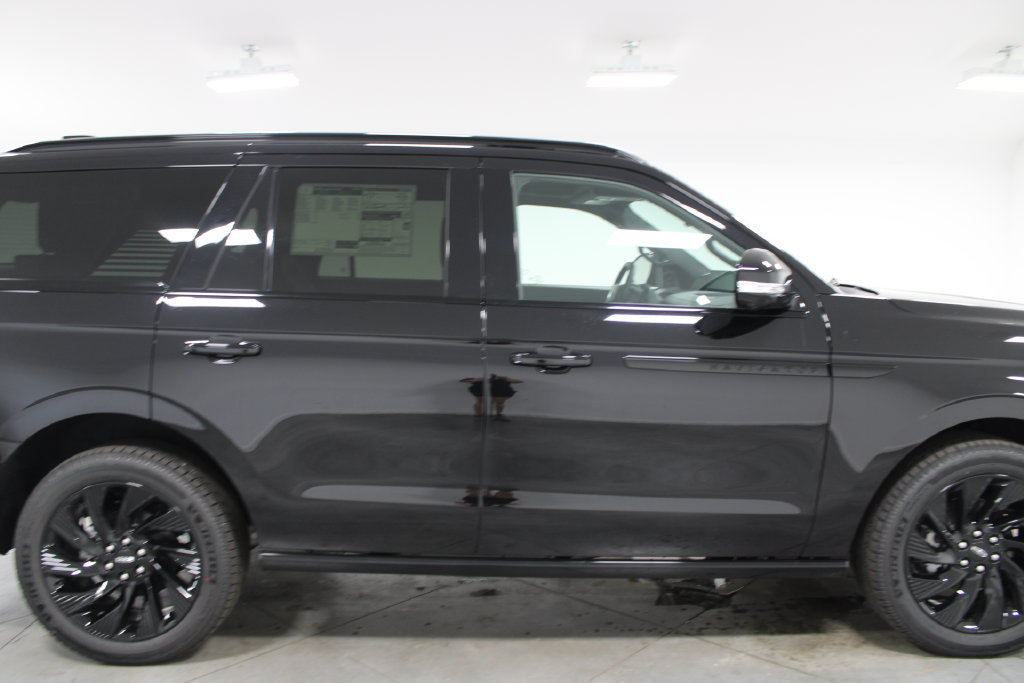 New 2027 Lincoln Navigator Reserve w/ Jet Appearance Package AWD/4WD image 10