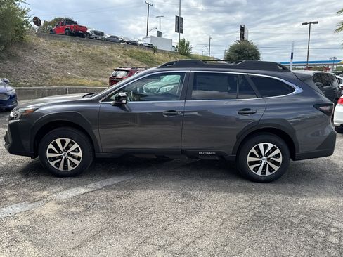New 2025 Subaru Outback Premium image 6