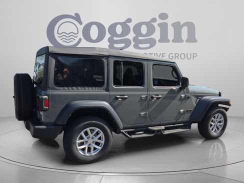 Used 2023 Jeep Wrangler Unlimited Sport AWD/4WD image 5