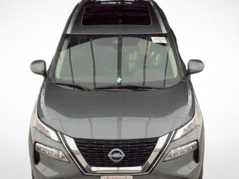 Used 2023 Nissan Rogue SV w/ SV Premium B Package FWD image 11