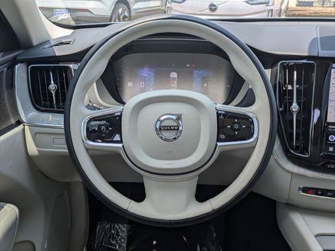 Used 2024 Volvo XC60 T8 Ultimate w/ Climate Package AWD/4WD image 13