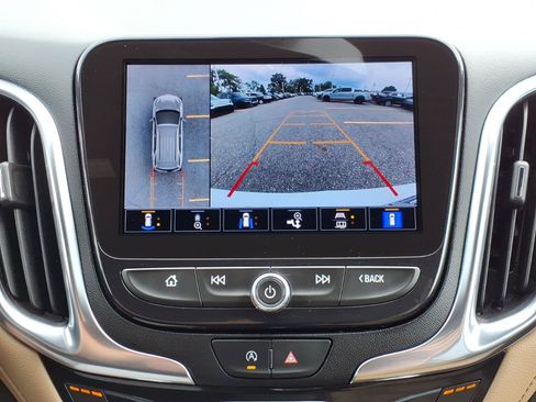 Used 2022 Chevrolet Equinox Premier AWD/4WD image 19