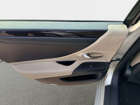 Used 2020 Lexus ES 350 w/ Premium Package image 11