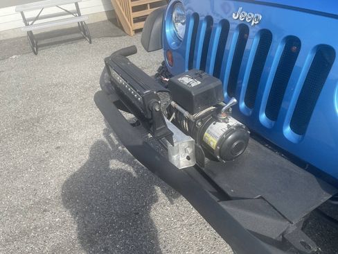 Used 2010 Jeep Wrangler Sport AWD/4WD image 7