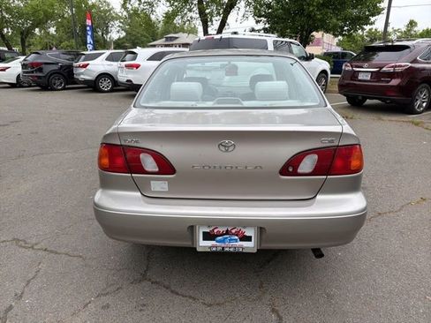 Used 2000 Toyota Corolla CE FWD image 5