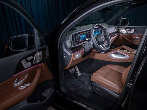 New 2025 Mercedes-Benz GLS 450 4MATIC image 11