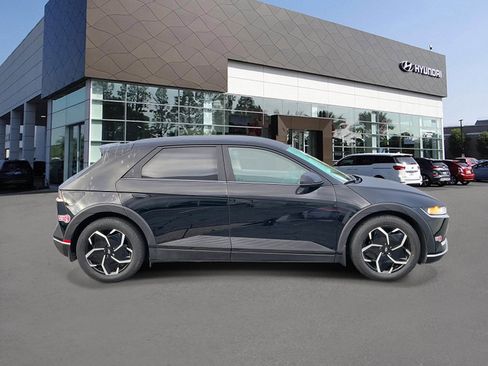 Certified 2024 Hyundai Ioniq 5 SEL image 4