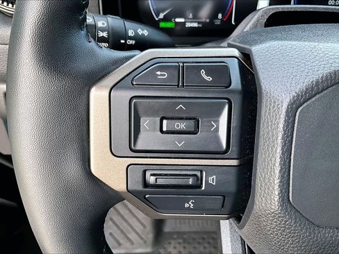 Used 2025 Toyota Land Cruiser image 20