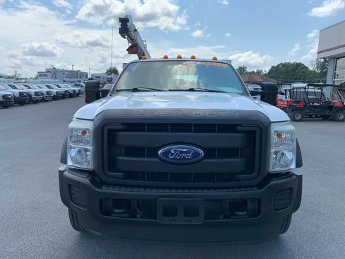 Used 2016 Ford F550 4x4 Crew Cab Super Duty w/ Power Equipment Group image 2
