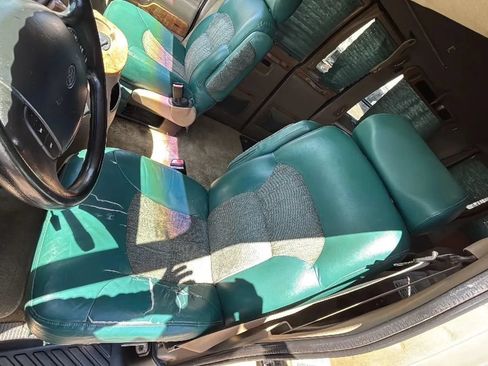 Used 2000 Ford E-350 and Econoline 350 Extended Super Duty RWD image 23