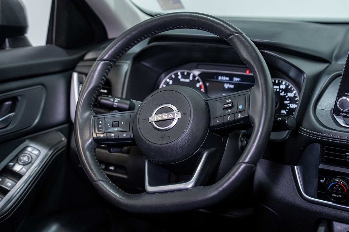 Used 2024 Nissan Rogue SV w/ SV Premium Package FWD image 24