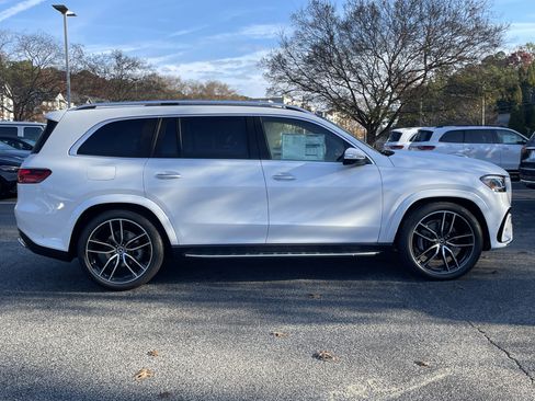 New 2026 Mercedes-Benz GLS 580 4MATIC image 5