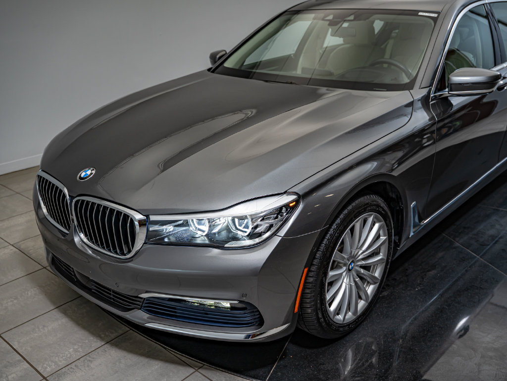 Used 2016 BMW 740i RWD image 15