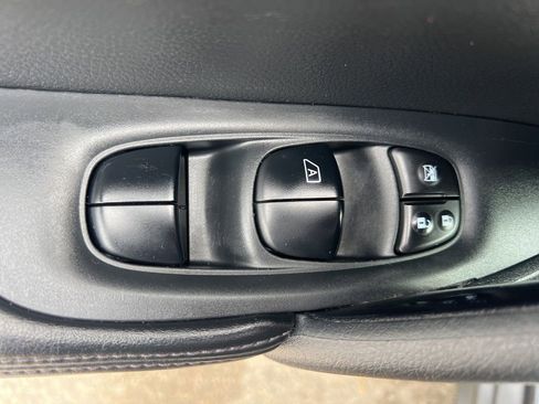Used 2020 Nissan Rogue SV AWD/4WD image 52