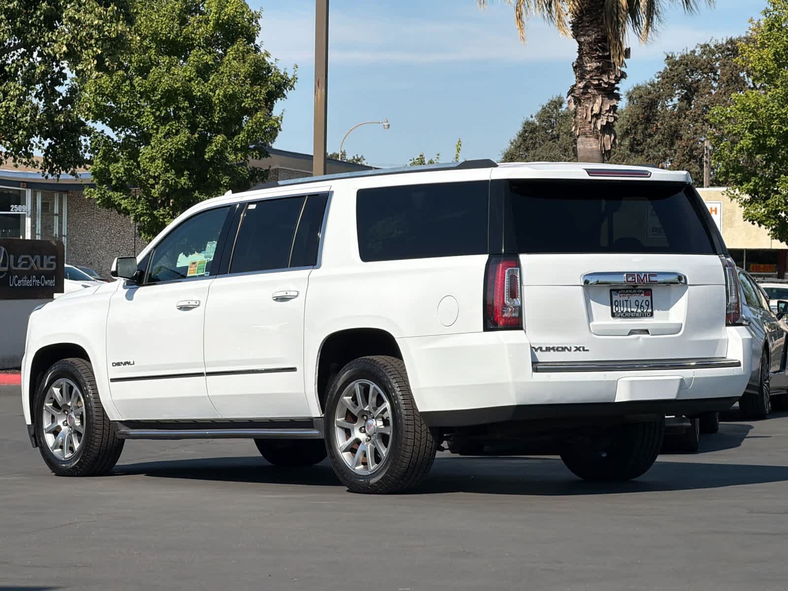 Used 2020 GMC Yukon XL Denali RWD image 7