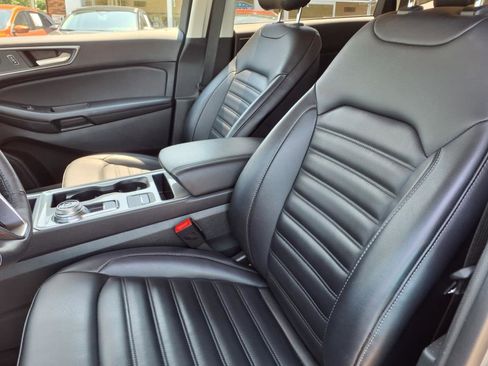 Used 2024 Ford Edge SEL image 5