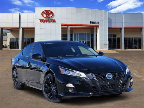 Used 2022 Nissan Altima 2.5 SR w/ Midnight Edition Package image 1