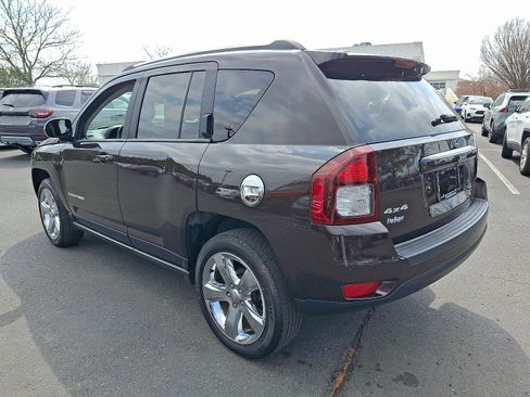 Used 2014 Jeep Compass Latitude w/ Mopar Chrome Accents Group image 4