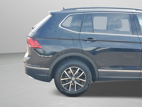 Used 2021 Volkswagen Tiguan SE image 35