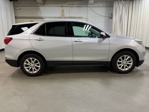 Used 2018 Chevrolet Equinox LT AWD/4WD image 2