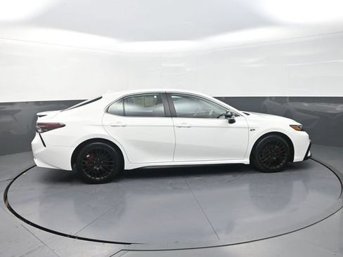 Used 2024 Toyota Camry SE FWD image 9