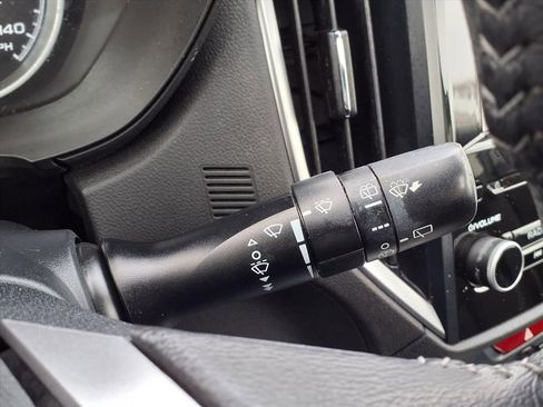 Used 2019 Subaru Forester Premium w/ All-Weather Package image 22