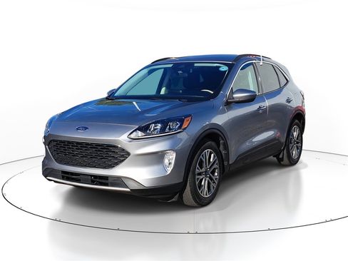 Used 2022 Ford Escape SEL w/ Technology Package image 2