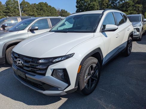 Used 2026 Hyundai Tucson SEL Plus AWD/4WD image 2