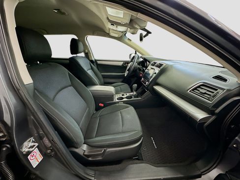 Used 2019 Subaru Outback 2.5i Premium AWD/4WD image 31