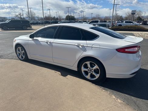 Used 2016 Ford Fusion SE w/ Equipment Group 201A image 30