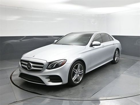 Used 2020 Mercedes-Benz E 450 E 450 image 30